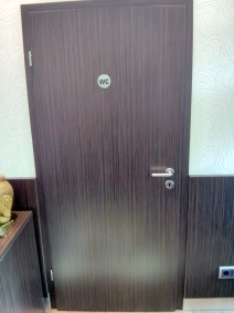 WC-Tür in der inneren Brandwand WC-Tür in der inneren Brandwand